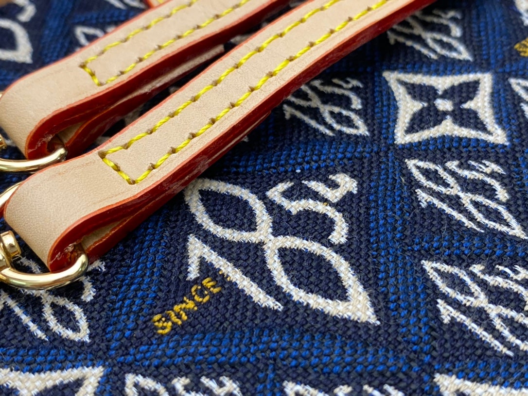 PETIT SAC PLAT BLEU MONOGRAMME DEPUIS 1854 TEXTILE