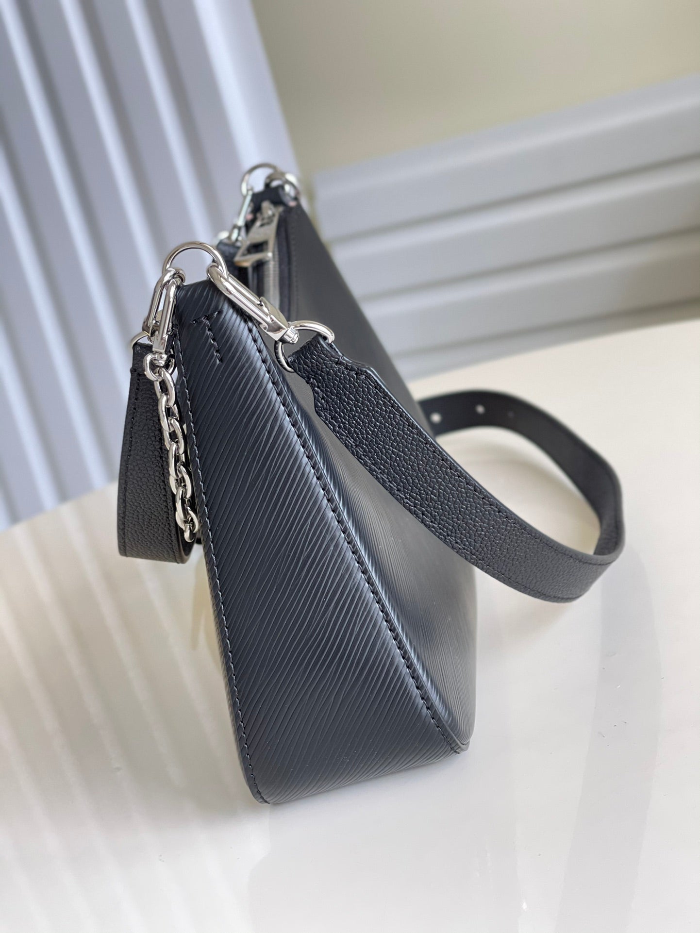 MARELLE 25 CUIR DE VACHE GRAINÉ ÉPI NOIR