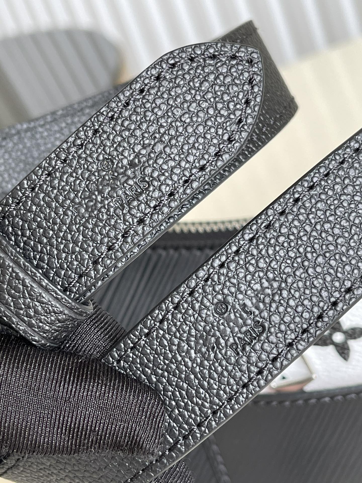 MARELLE 25 CUIR DE VACHE GRAINÉ ÉPI NOIR