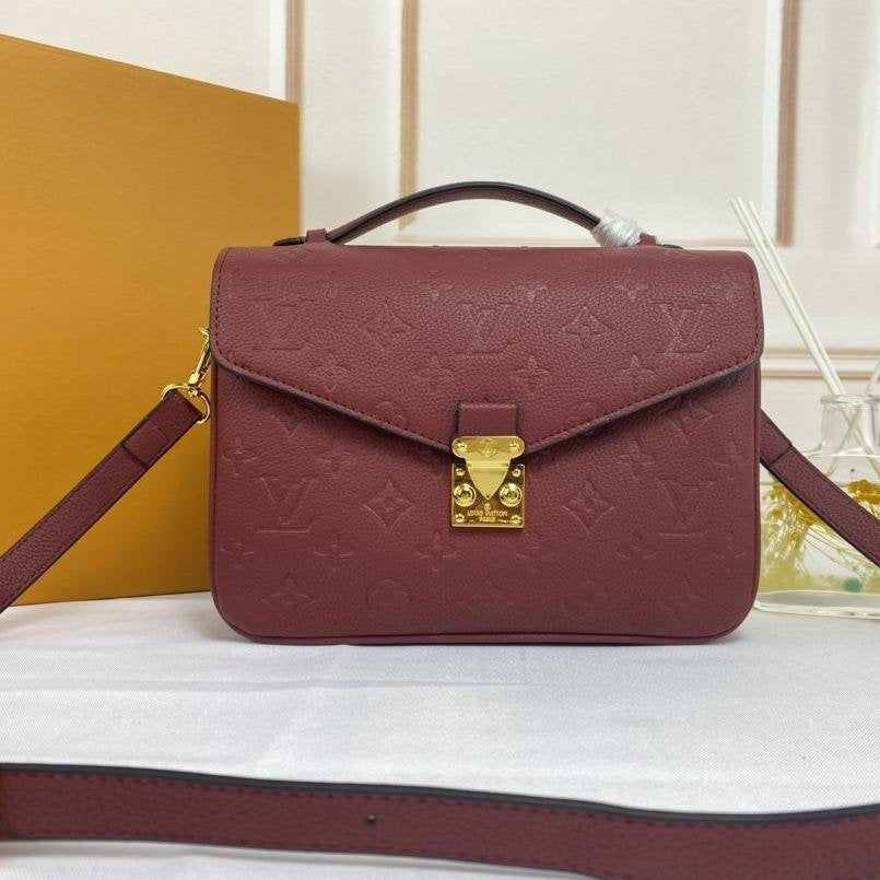 LV POCHETTE METIS 25CM ROUGE FONCÉ