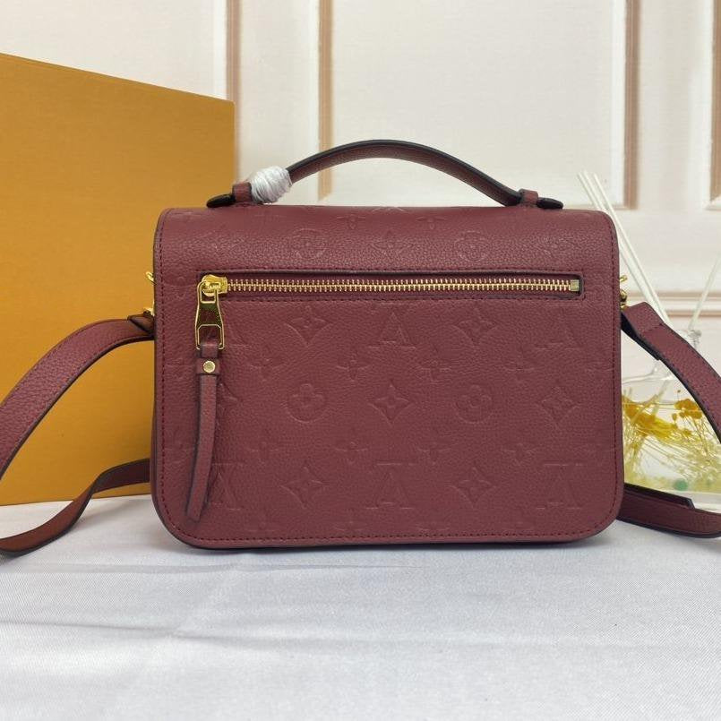 LV POCHETTE METIS 25CM ROUGE FONCÉ