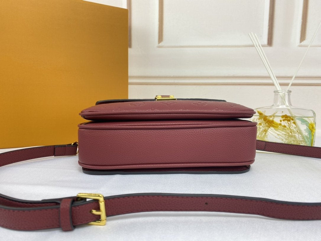 LV POCHETTE METIS 25CM ROUGE FONCÉ