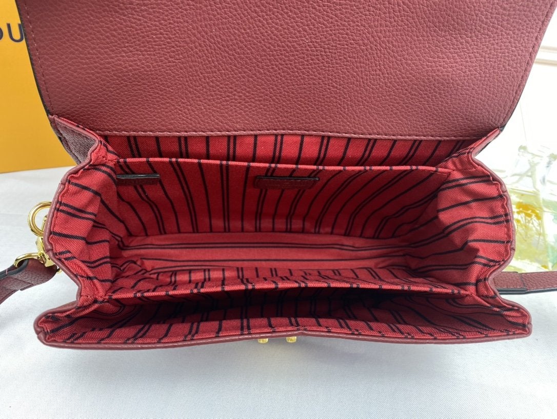 LV POCHETTE METIS 25CM ROUGE FONCÉ