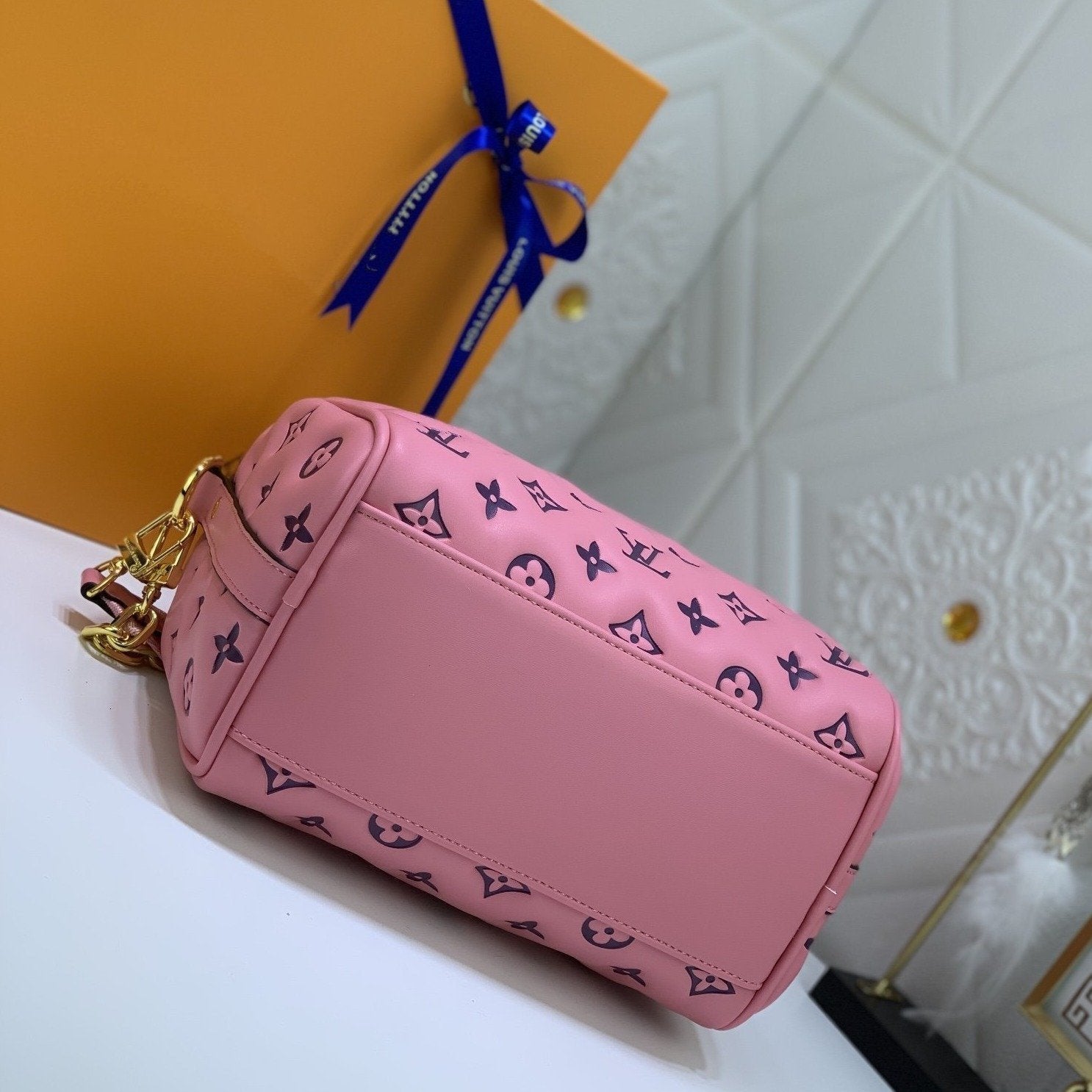 SPEEDY 22 PEAU D'AGNEAU ROSE NOIR AVEC MONOGRAMME EN RELIEF