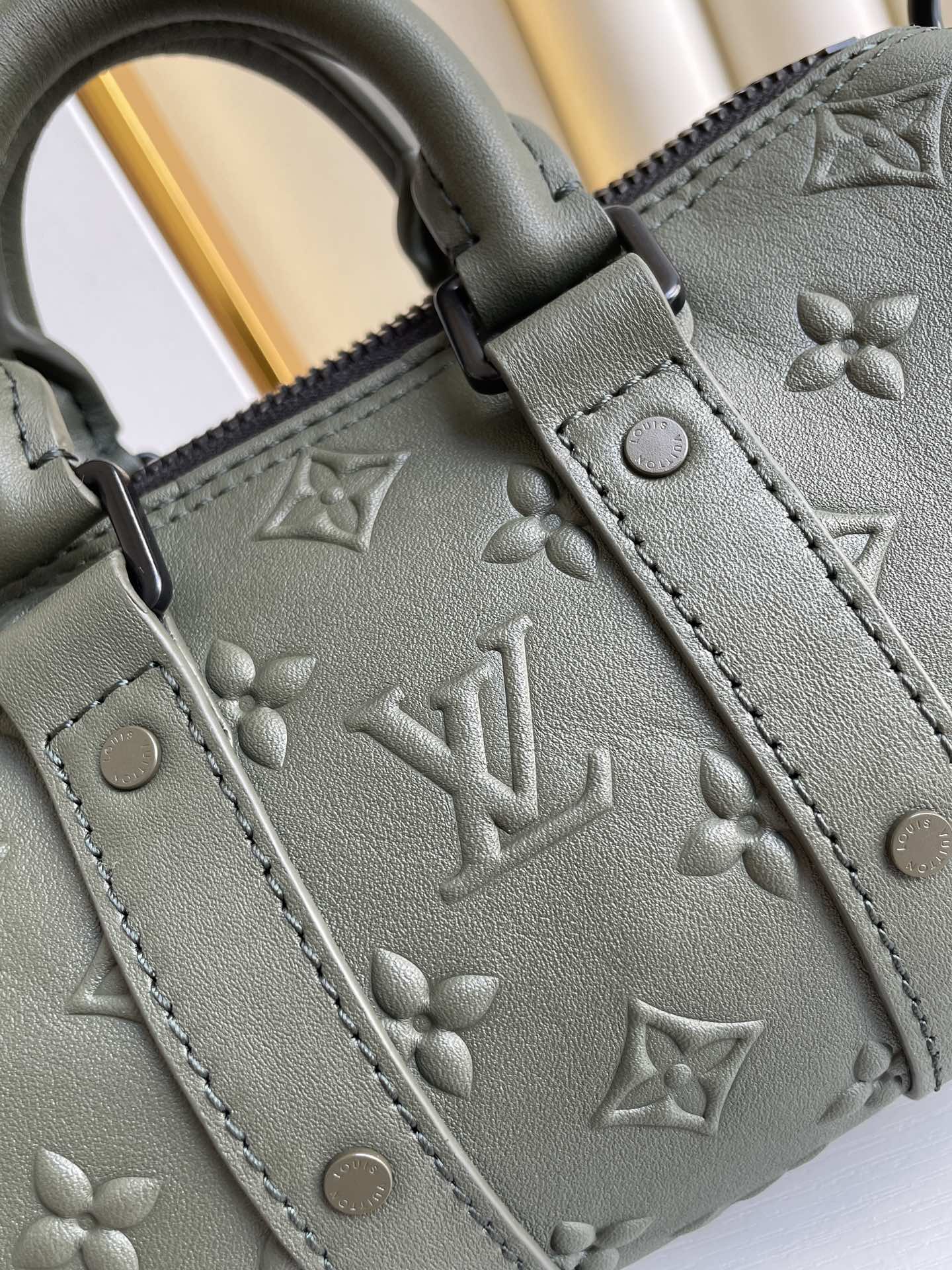KEEPALL XS 21CM KAKI MONOGRAMME SCEAU