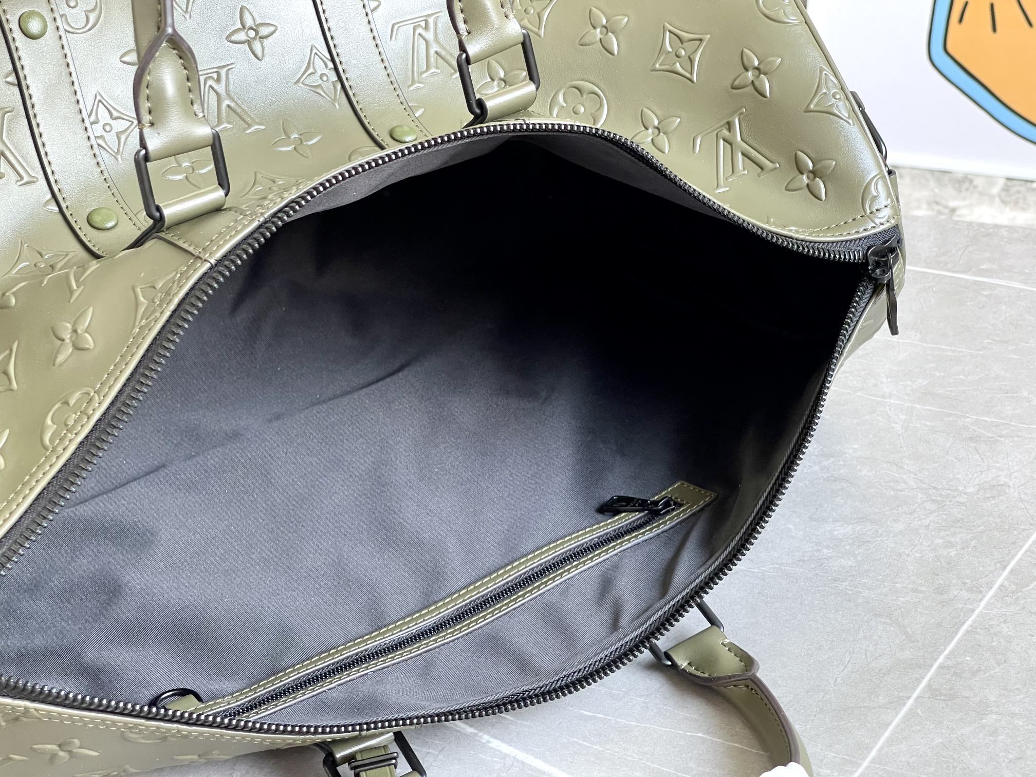 KEEPALL 50 BANDOULIERE KAKI EMPREINTE CUIR