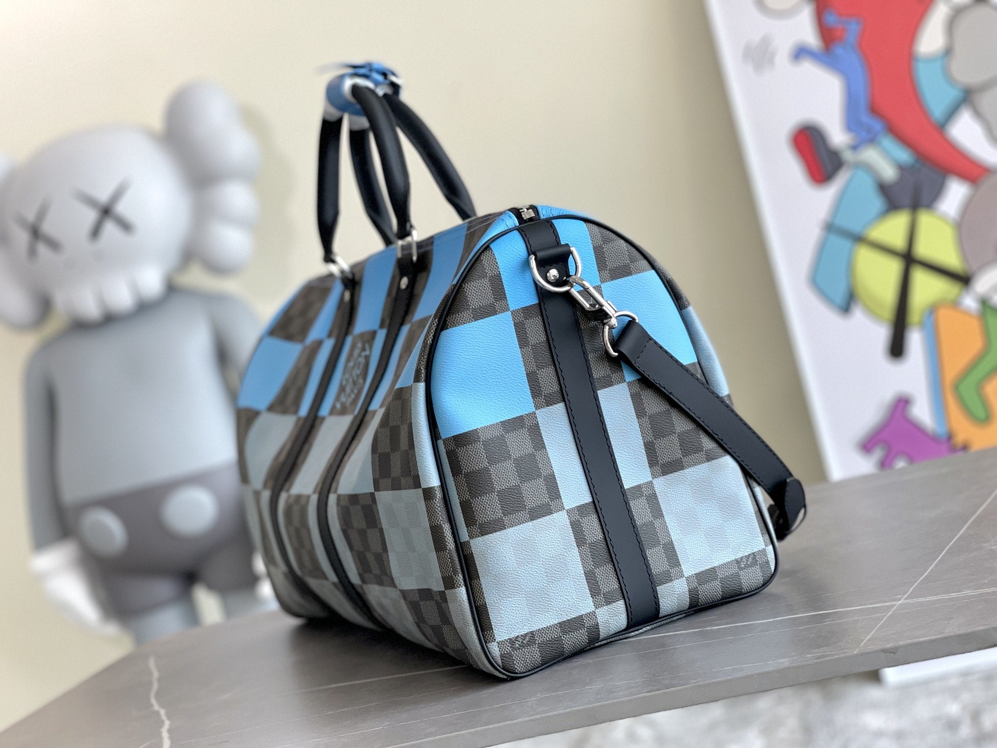 KEEPALL 50 BANDOULIÈRE BLEU DAMIER GRAPHITE 