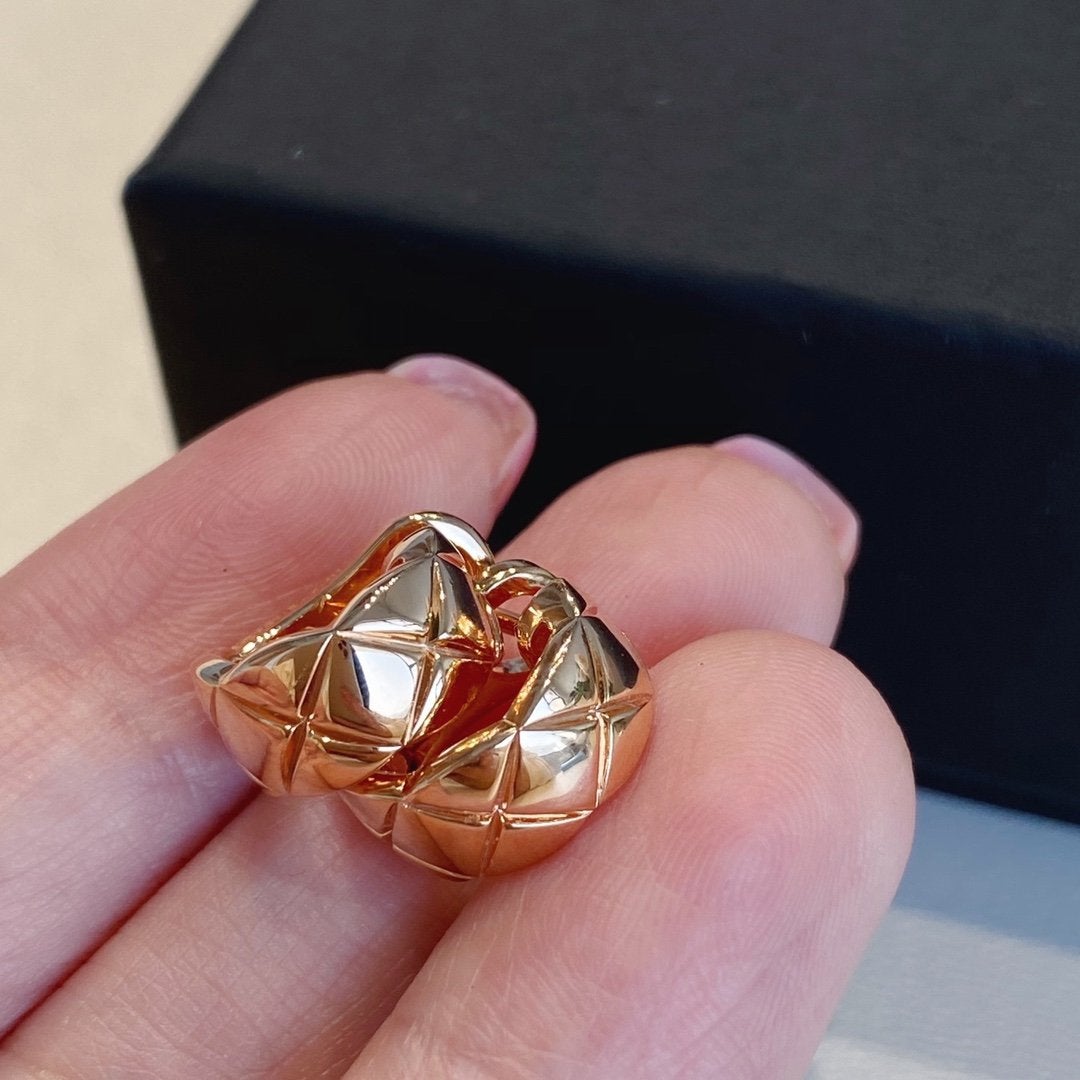 CRUSH EARRINGS QUILTED ROSE GOLD