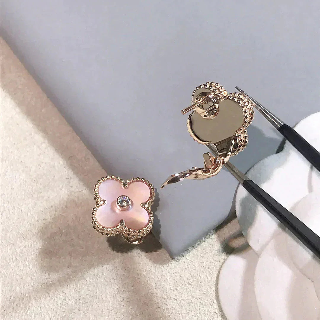 CLOVER MEDIUM 1 MOTIFS  PINK MOP DIAMOND EARRINGS