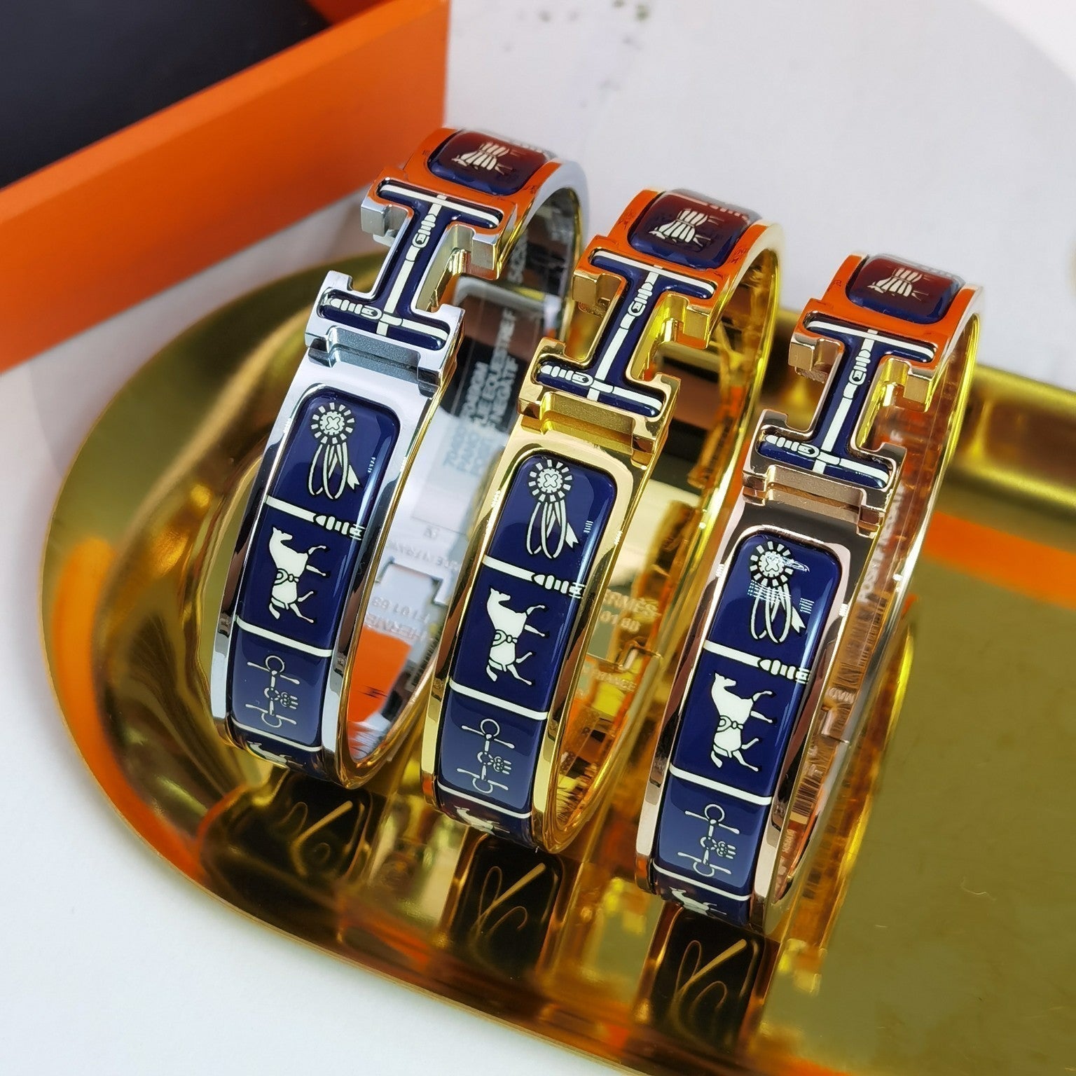 BRACELET H COUVERTURES BLEU FONCÉ
