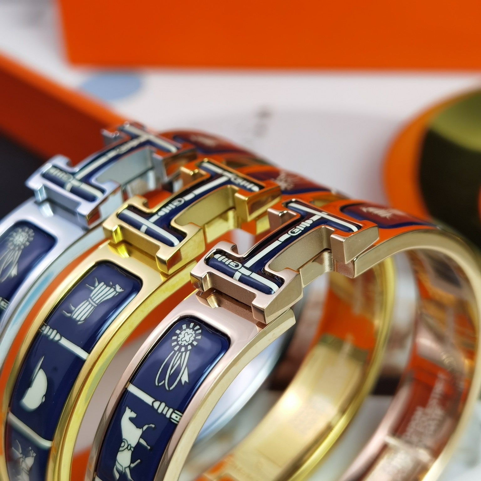 BRACELET H COUVERTURES BLEU FONCÉ