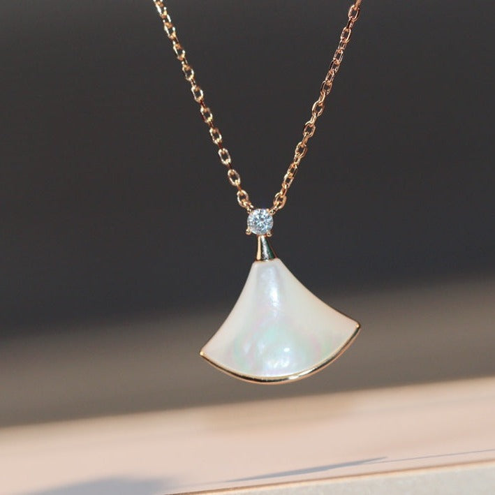 DREAM NECKLACE WHITE MOP ROSE GOLD 1 DIAMOND