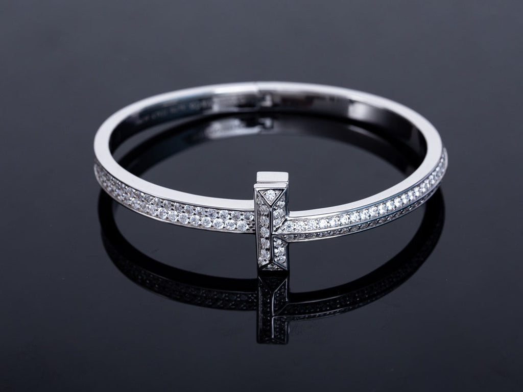 BRACELET LARGE À CHARNIÈRE EN ARGENT AVEC DIAMANTS