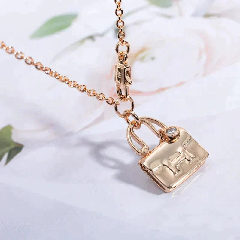 COLLIER AMULETTE PÉDANT EN OR ROSE