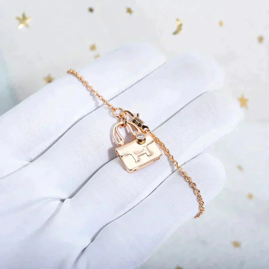COLLIER AMULETTE PÉDANT EN OR ROSE