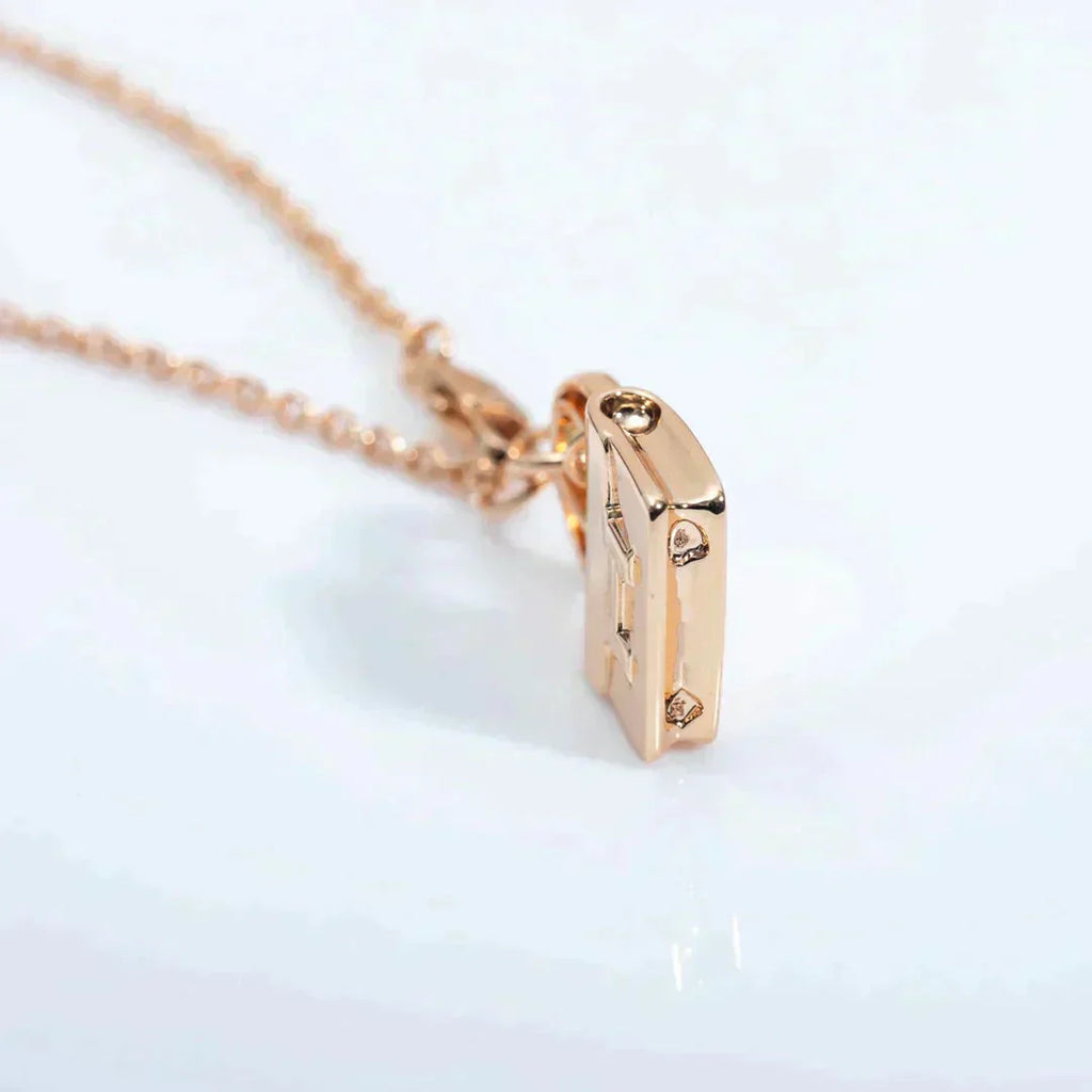 COLLIER AMULETTE PÉDANT EN OR ROSE