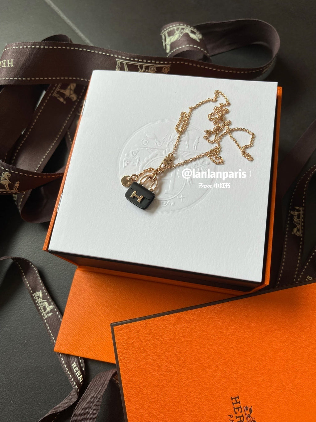 CONSTANCE BLACK PEDANT ROSE GOLD NECKLACE
