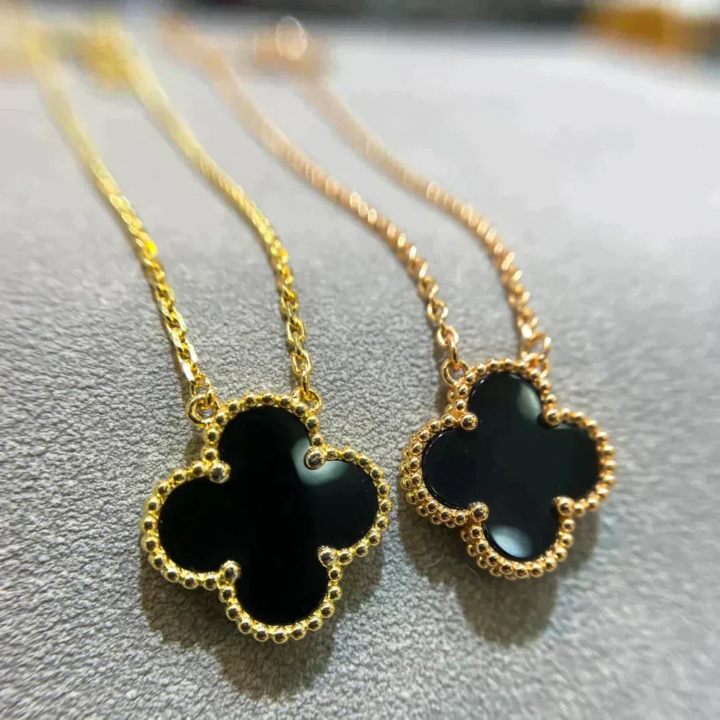 Collier Fleur Unique en Onyx Noir 15 MM Clover