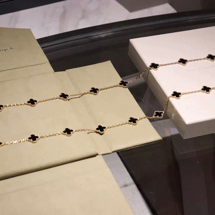 COLLIER ONYX 20 MOTIFS CLOVER