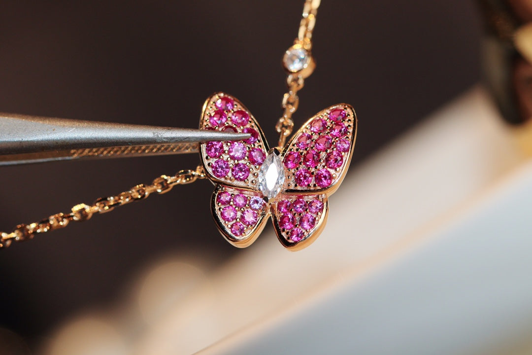 COLLIER PAPILLON DIAMANT ROUGE OR ROSE