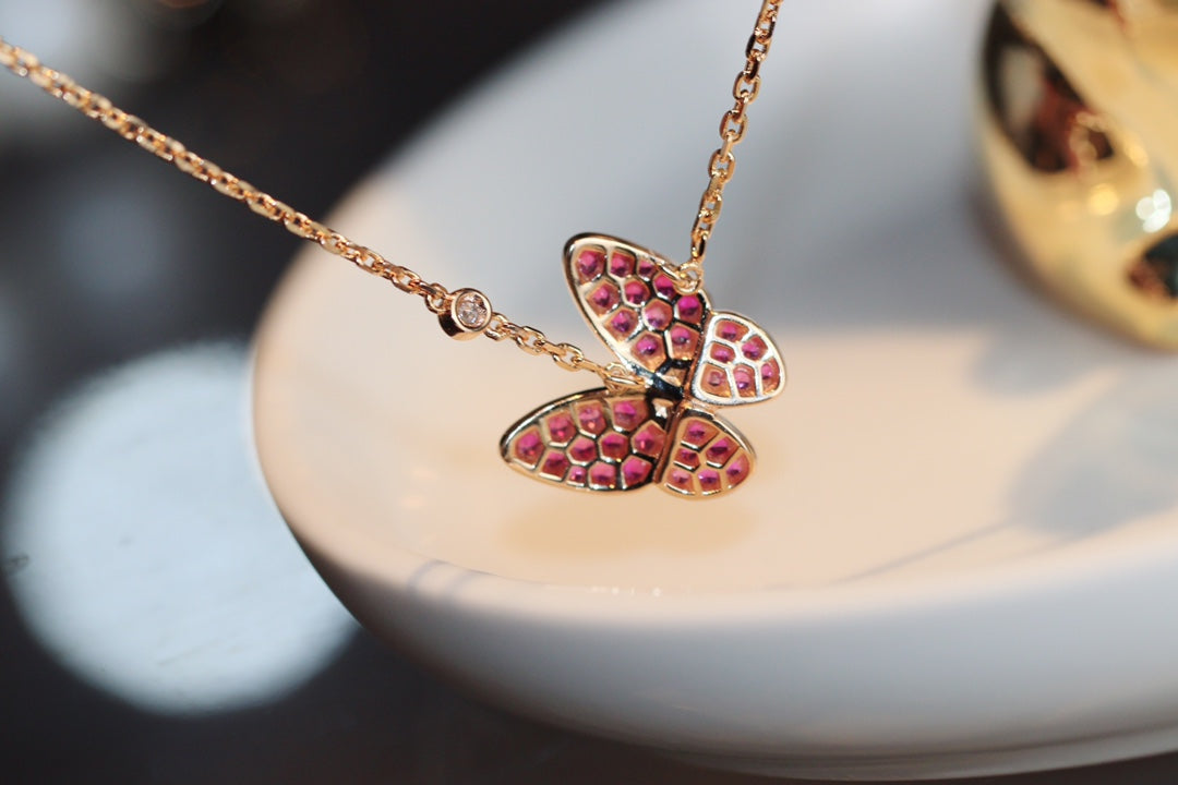 COLLIER PAPILLON DIAMANT ROUGE OR ROSE