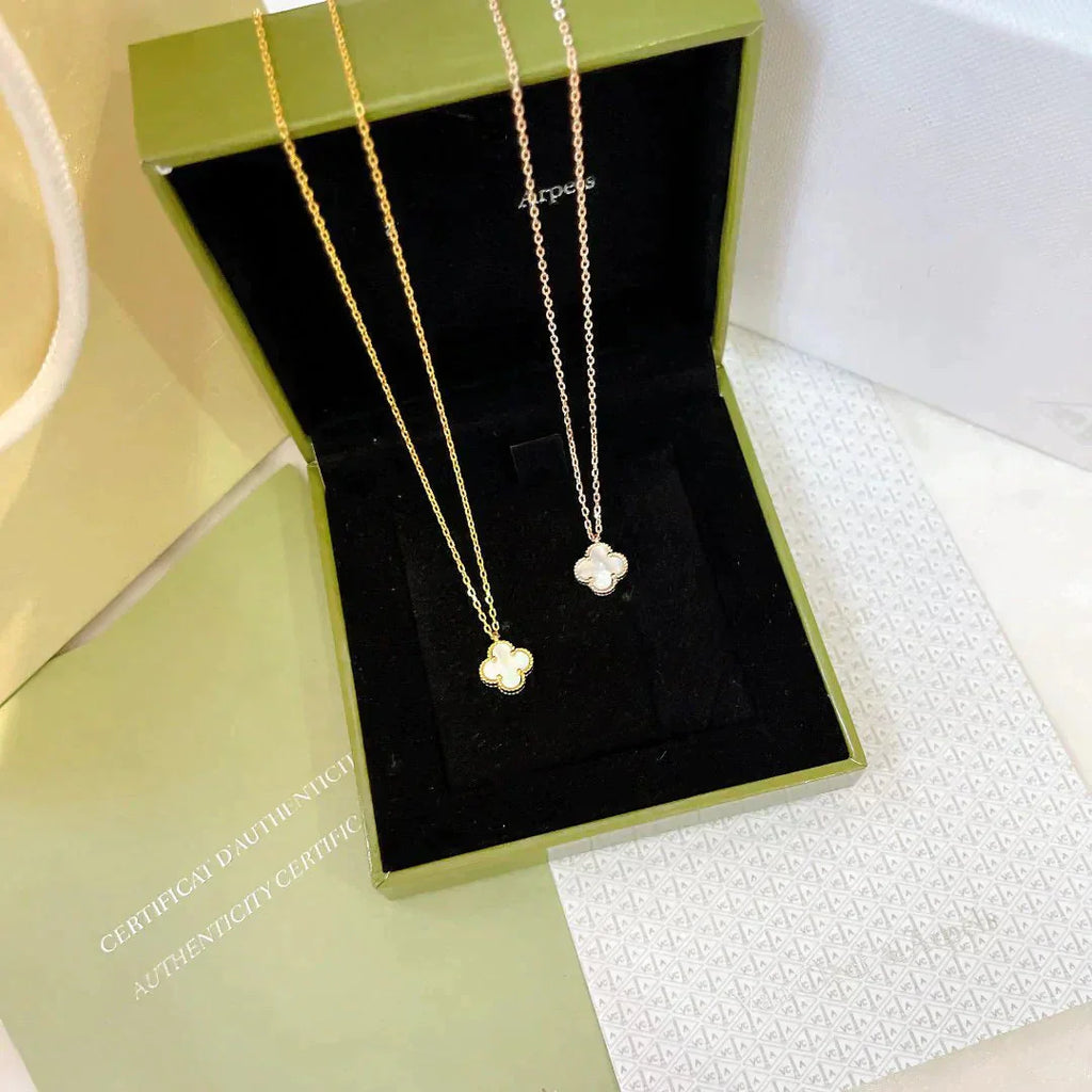 COLLIER CLOVER MINI 9,5 MM EN NACRE BLANCHE