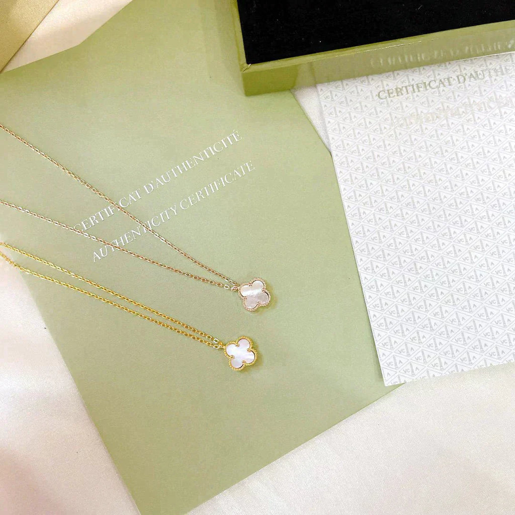 COLLIER CLOVER MINI 9,5 MM EN NACRE BLANCHE