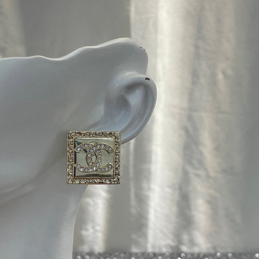 CC DIAMOND ROSE GOLD SQUARE STUD EARRINGS