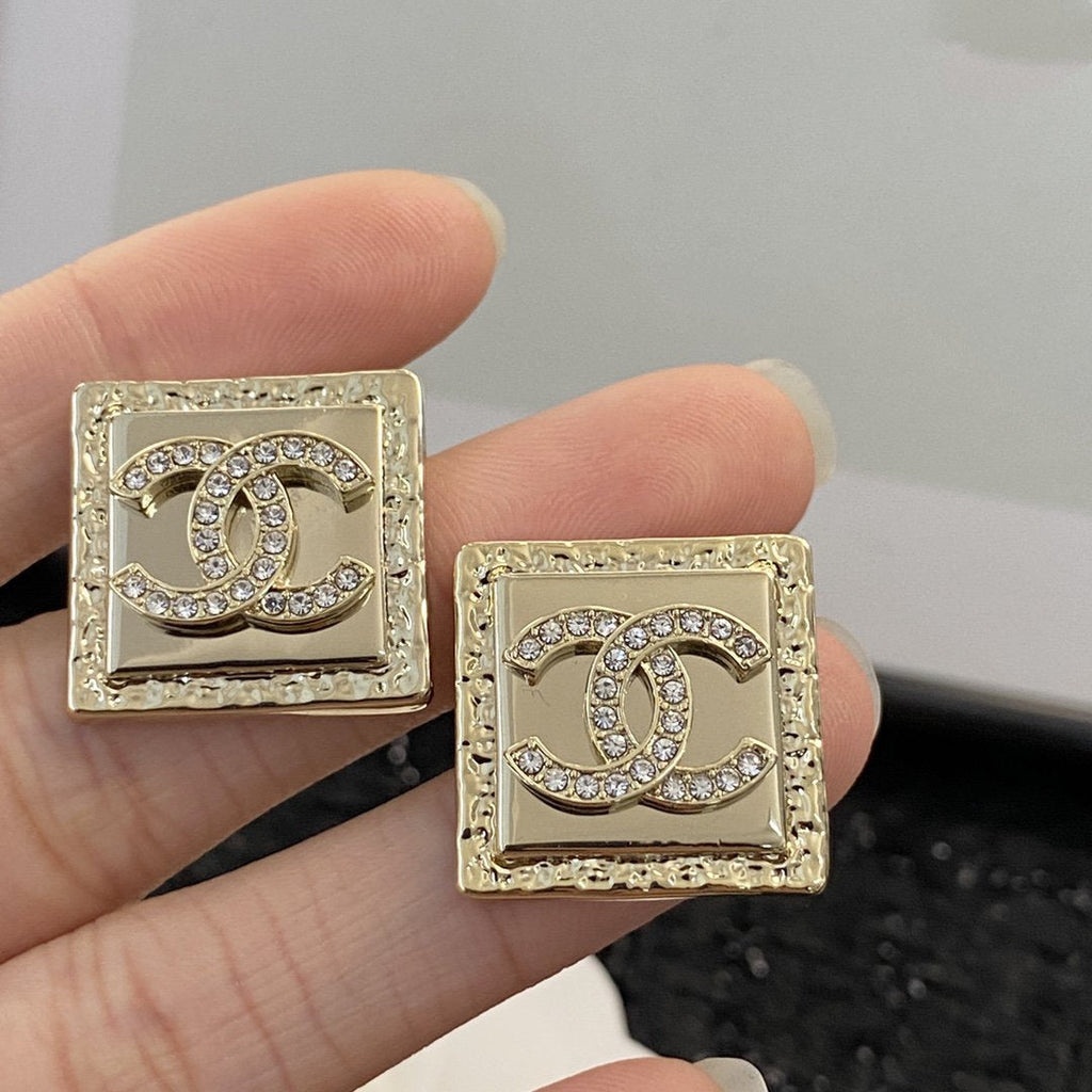 CC DIAMOND ROSE GOLD SQUARE STUD EARRINGS