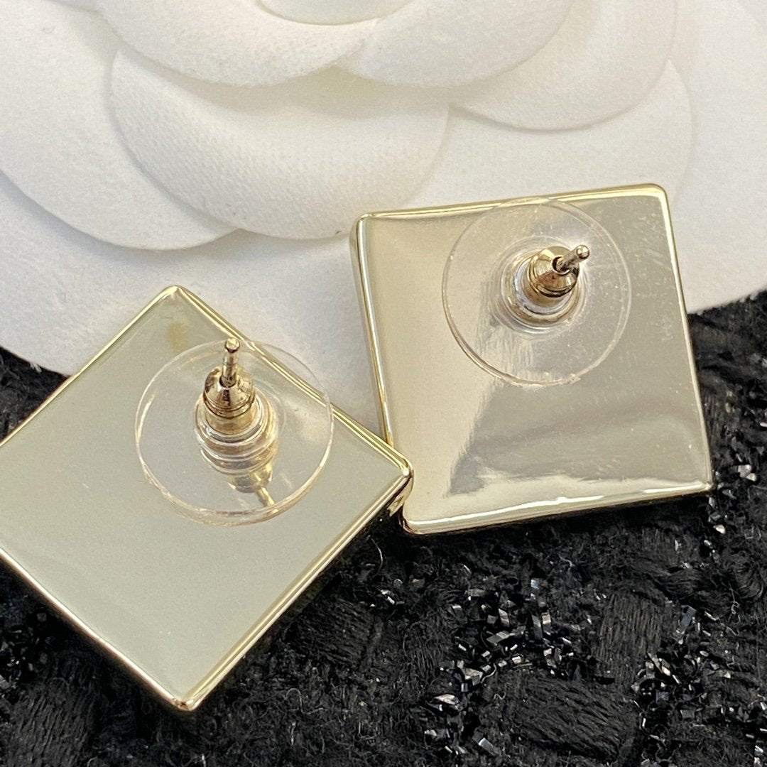 CC DIAMOND ROSE GOLD SQUARE STUD EARRINGS
