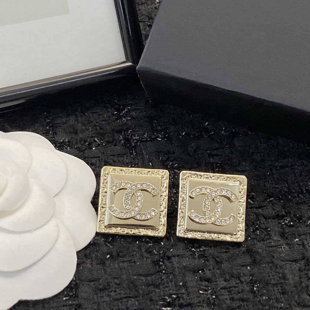CC DIAMOND ROSE GOLD SQUARE STUD EARRINGS