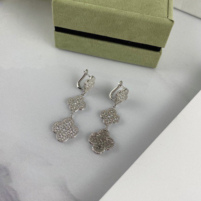 BOUCLES D'OREILLES PENDANTES EN ARGENT ET DIAMANTS À 3 MOTIFS CLOVER