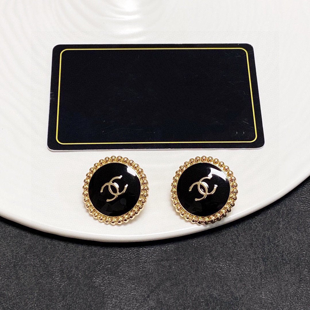 CC CIRCLE ROSE GOLD ENAMEL STUD EARRINGS