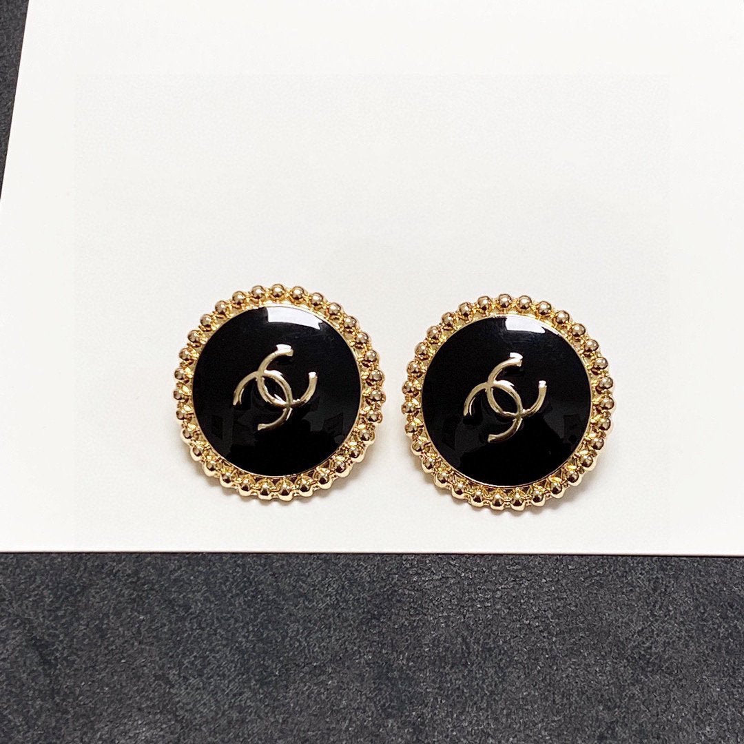 CC CIRCLE ROSE GOLD ENAMEL STUD EARRINGS