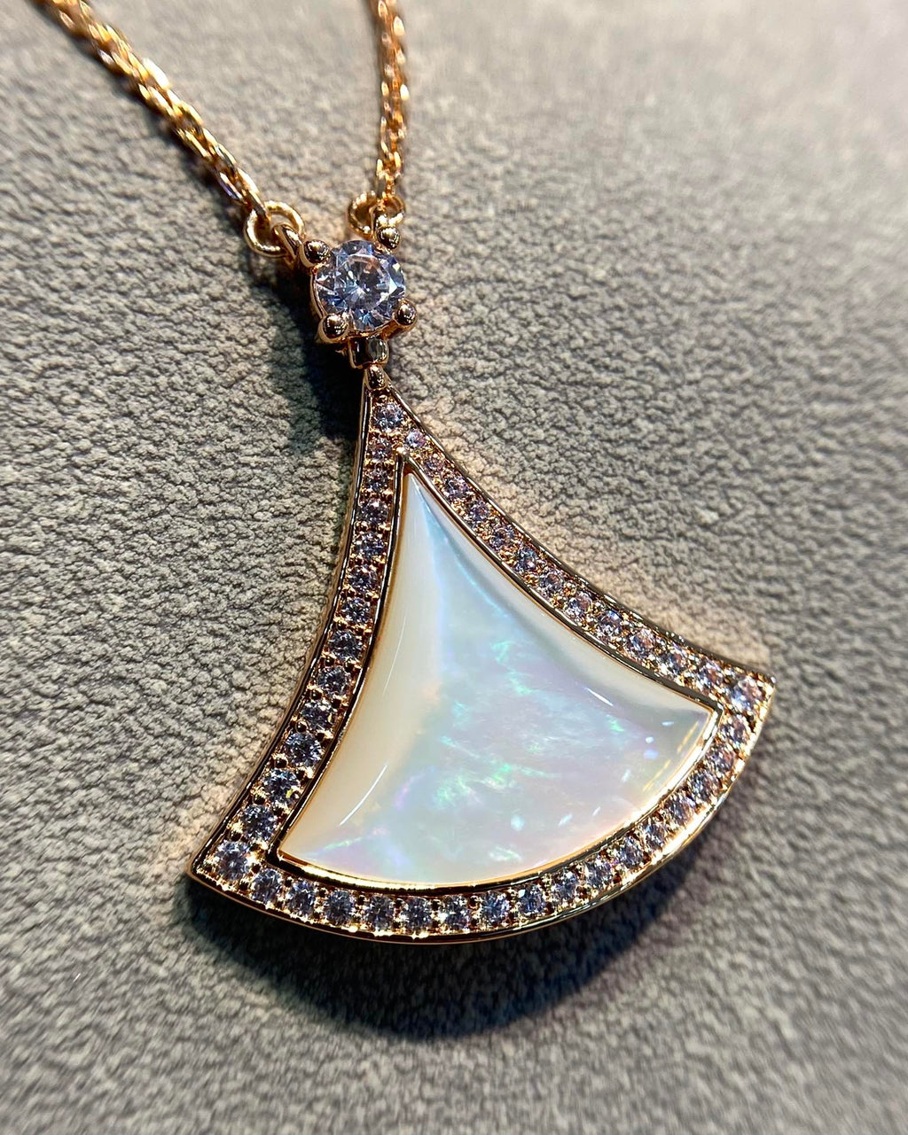 DREAM MOP DIAMOND PAVED ROSE GOLD NECKLACE