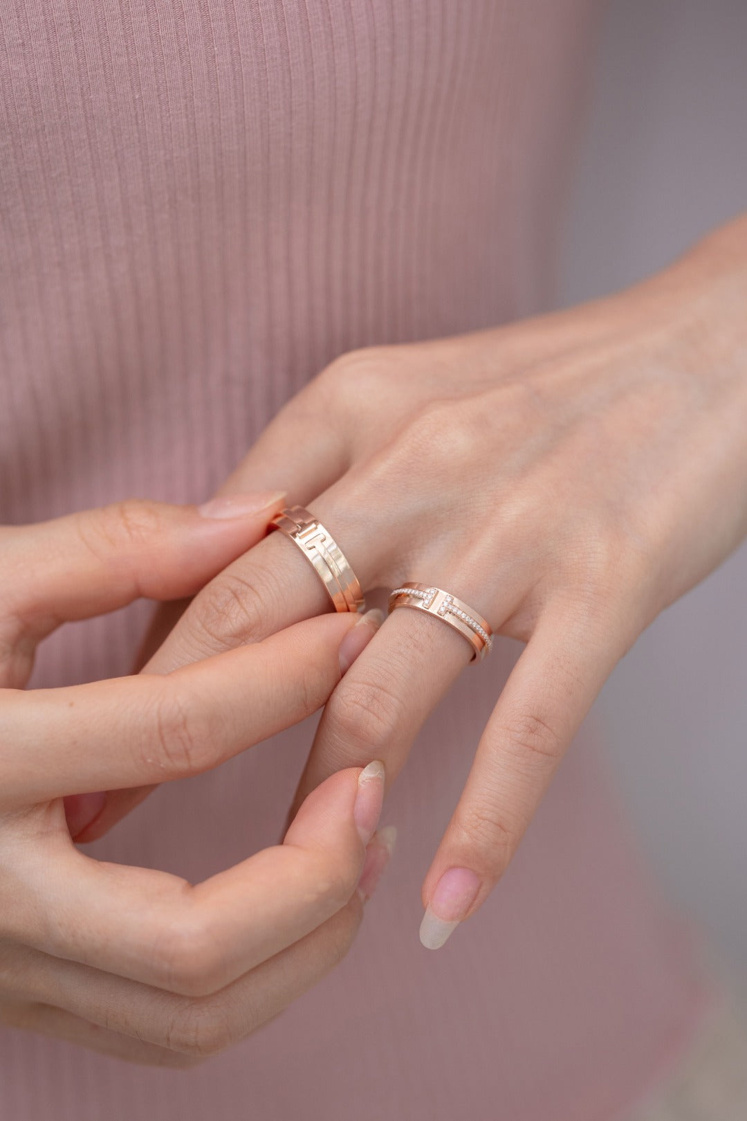 T ROSE GOLD RING