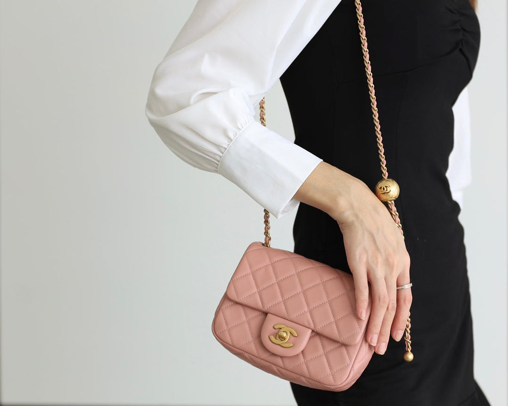 SAC À RABAT 17 CM EN CUIR D'AGNEAU ROSE LAINE QUINCAILLERIE DORÉ