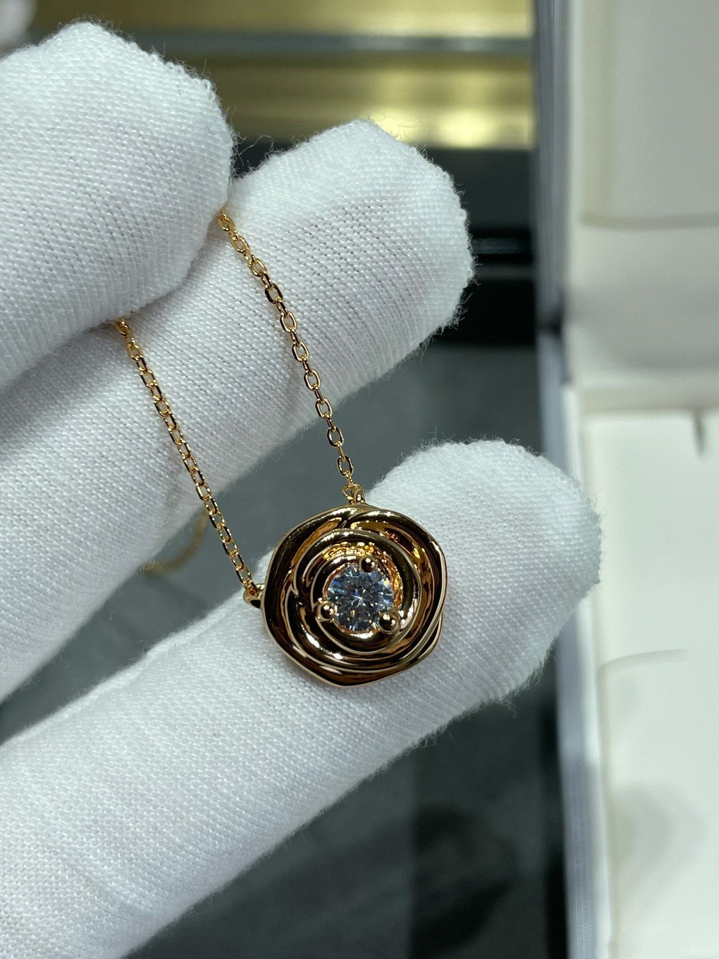 ROSE COUTRE ROSE GOLD DIAMOND NECKLACE