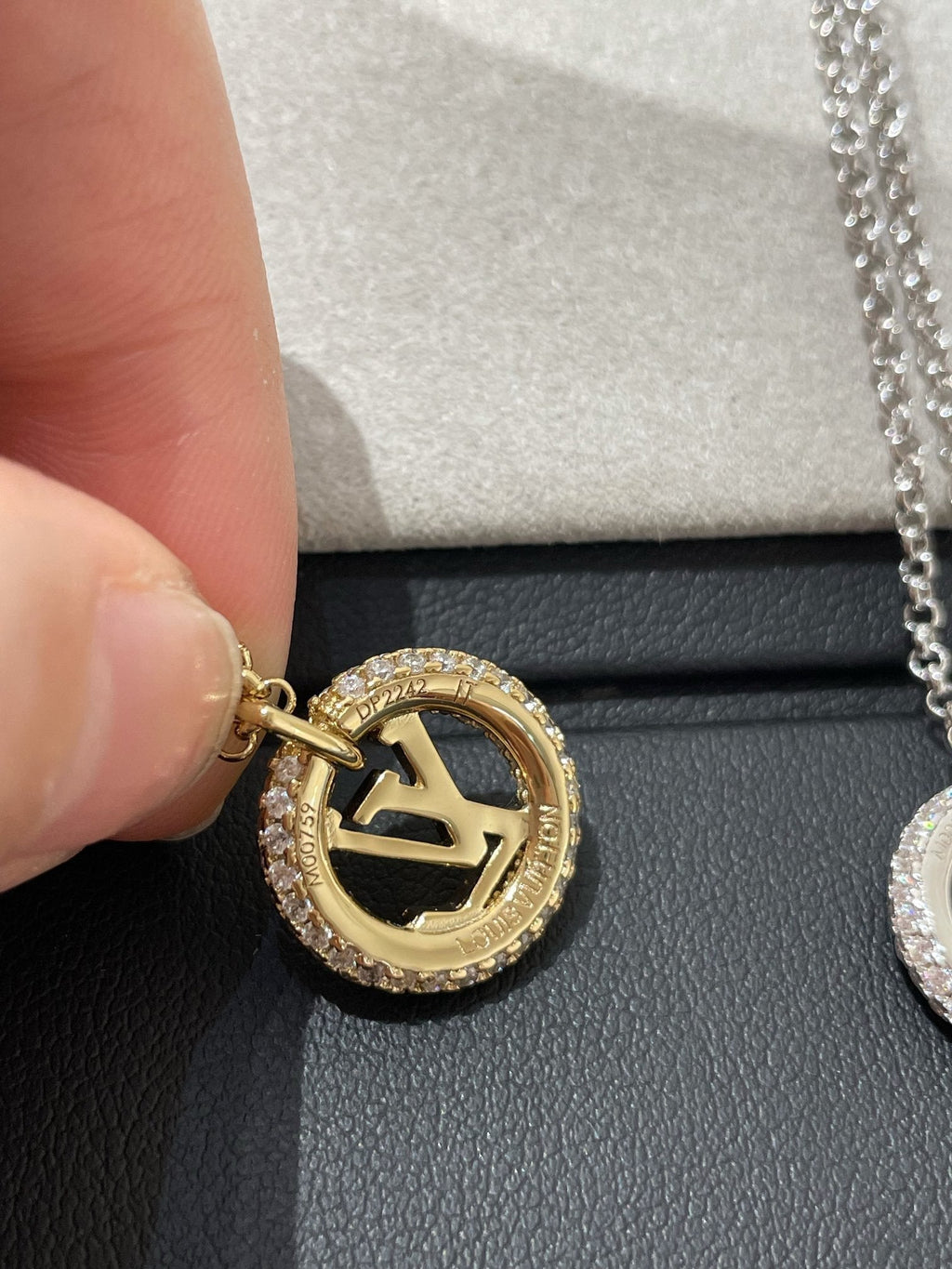 BY NIGHT DIAMOND PAVED NECKLACE
