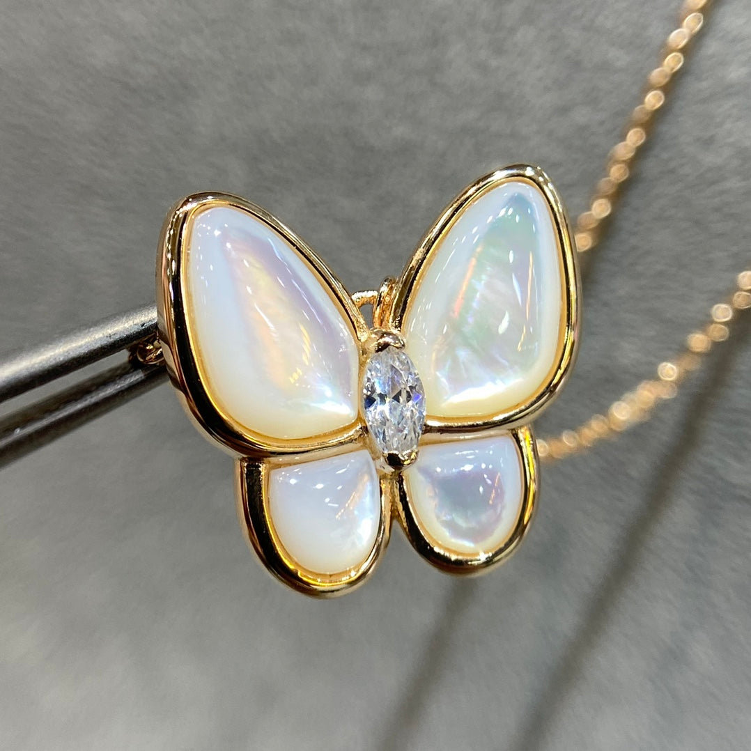 COLLIER PAPILLON ET DIAMANT