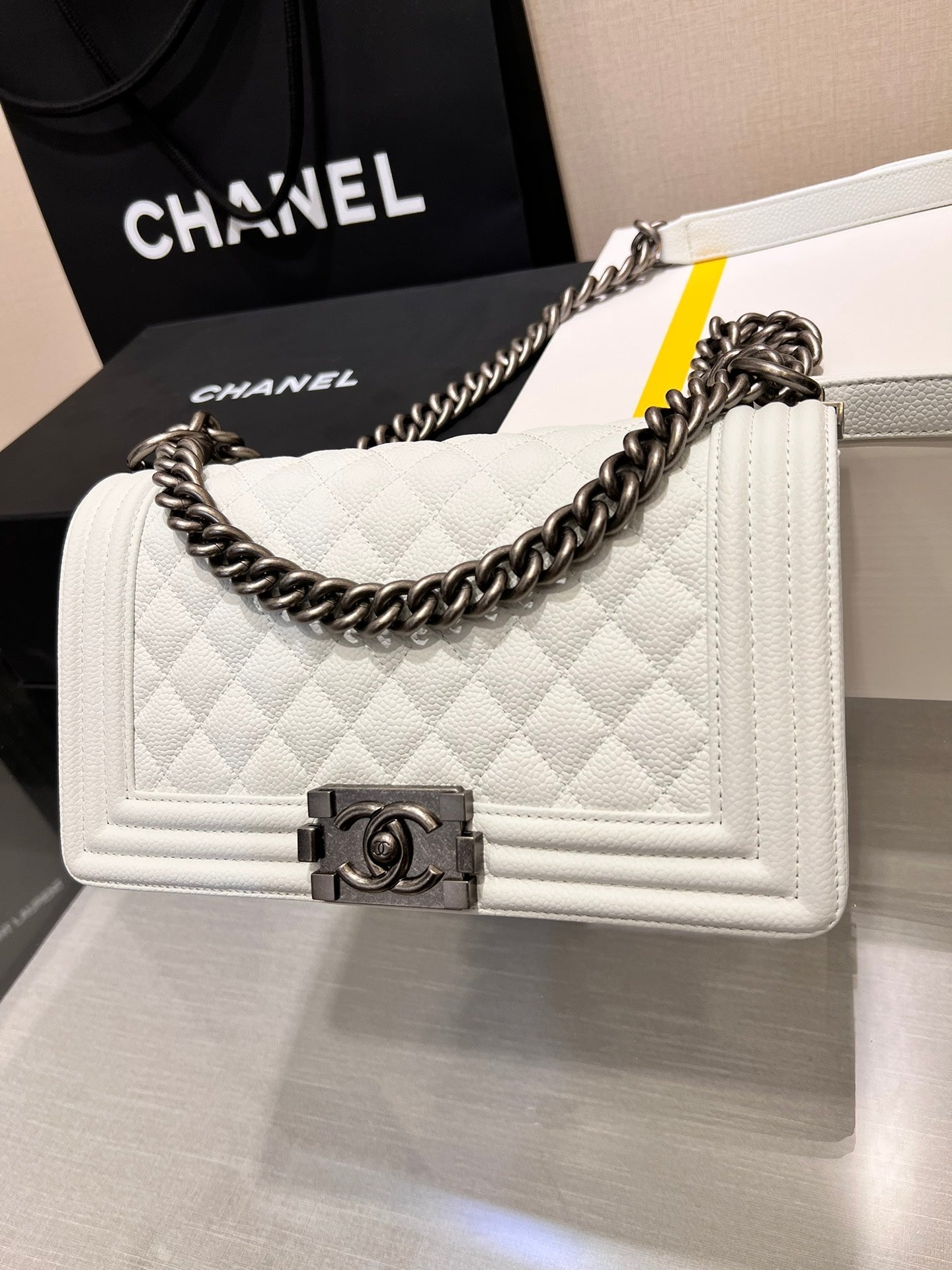 SAC GARÇON MOYEN 25 BLANC CAVIAR QUINCAILLERIE RUTHENIUM