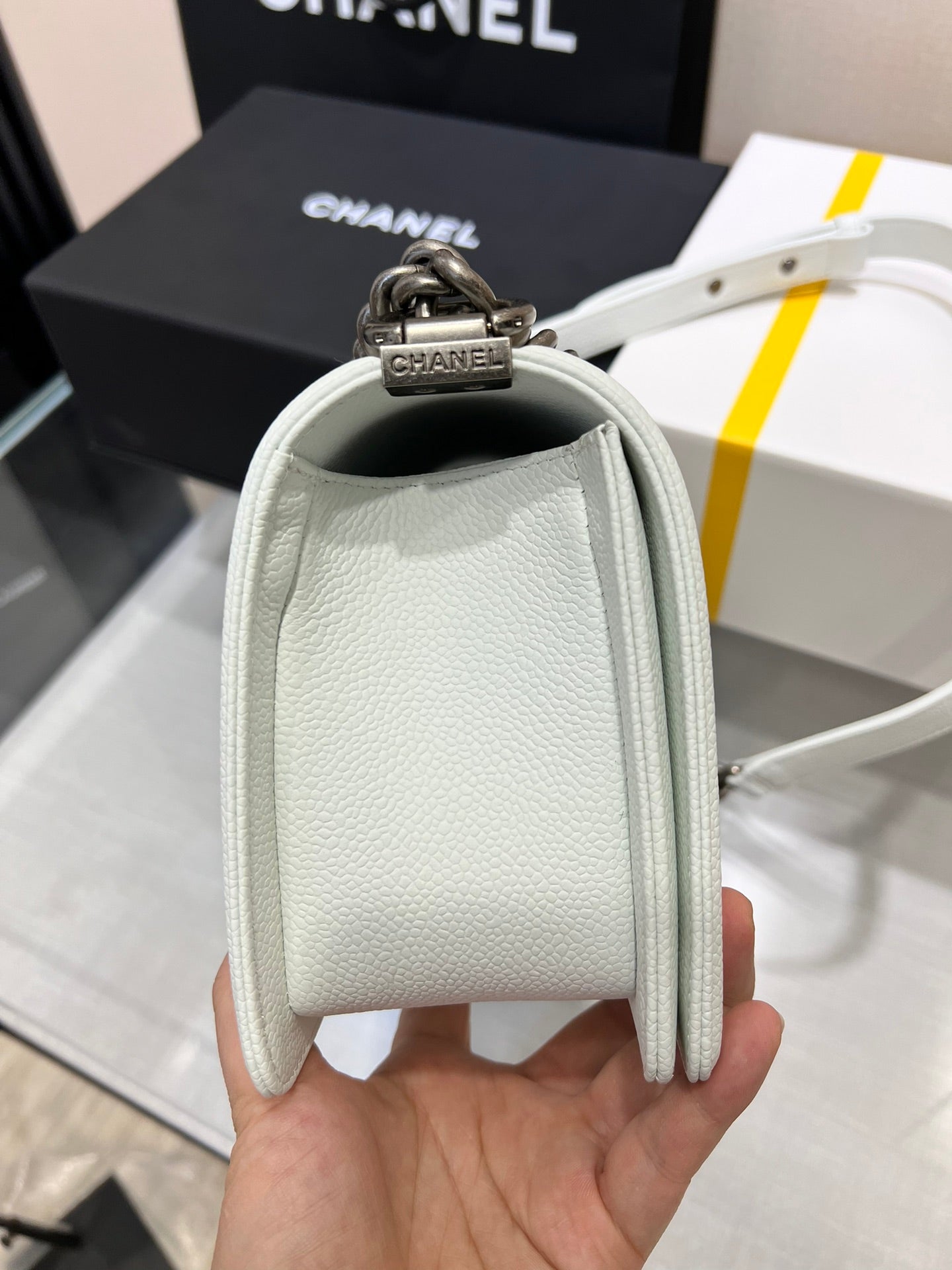 SAC GARÇON MOYEN 25 BLANC CAVIAR QUINCAILLERIE RUTHENIUM