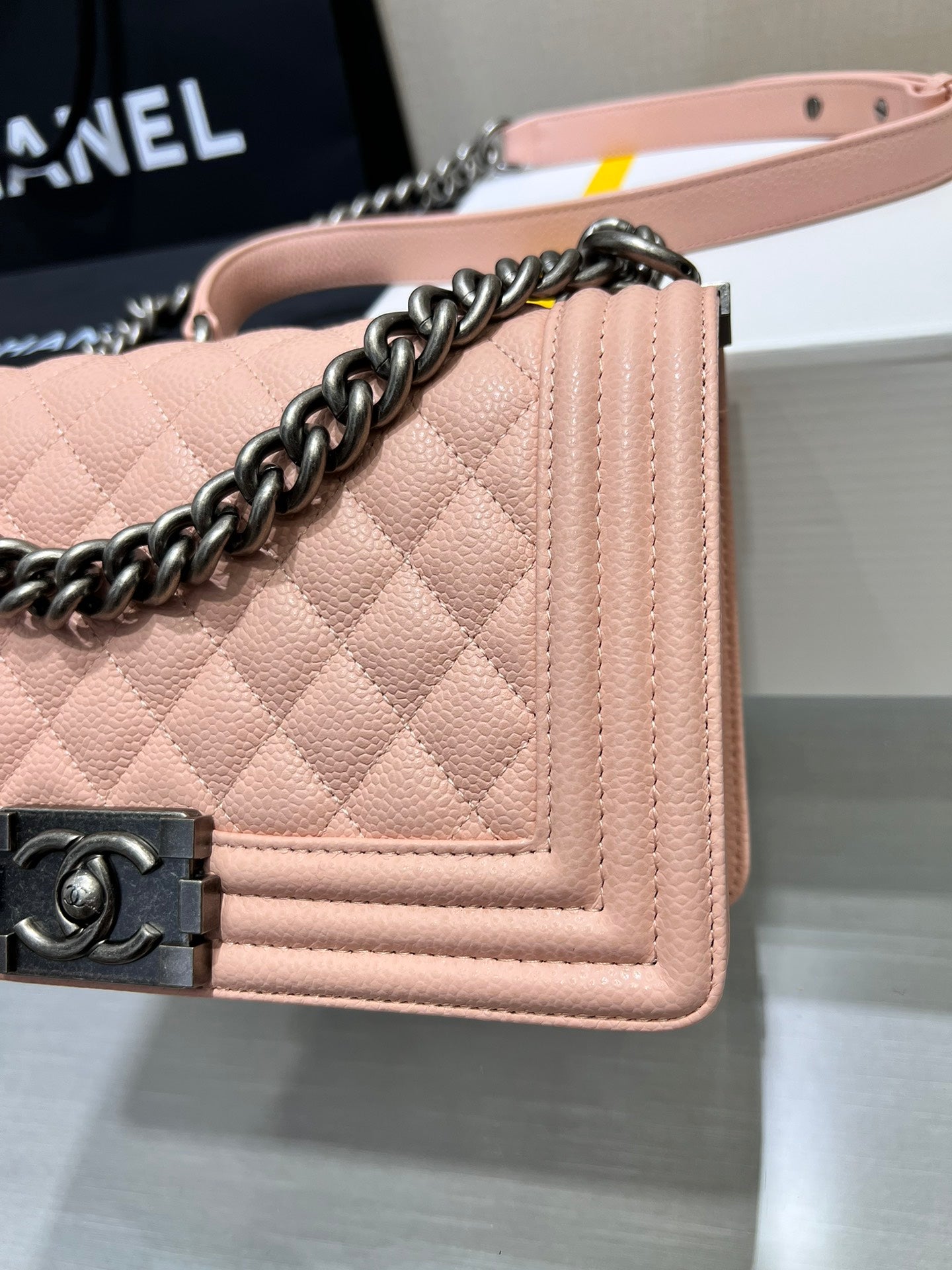 SAC GARÇON MOYEN 25 ROSE CAVIAR QUINCAILLERIE RUTHENIUM