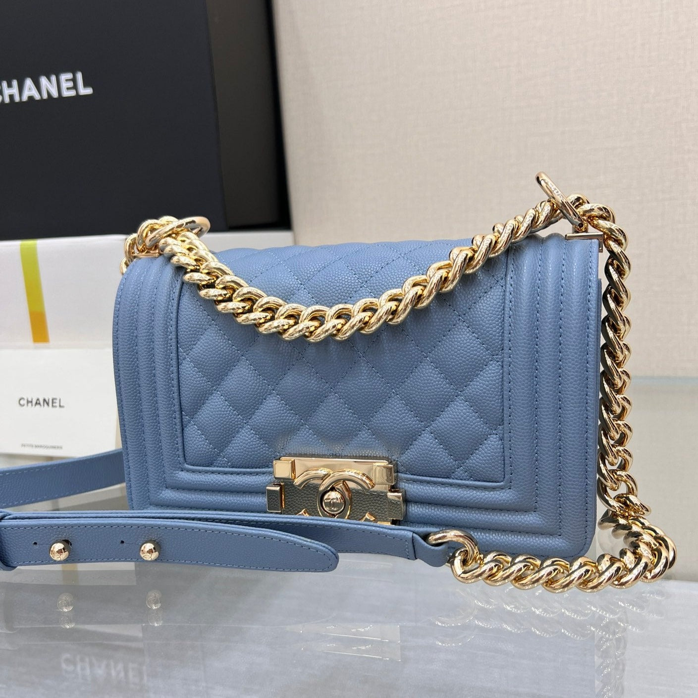 SAC GARÇON PETIT 20 BLEU CLAIR CAVIAR QUINCAILLERIE OR