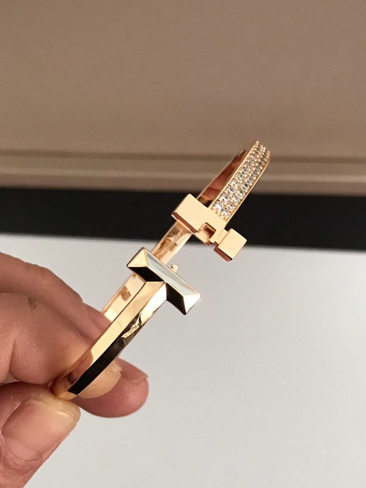 T1 WIDE DIAMOND HINGED BANGLE ROSE GOLD