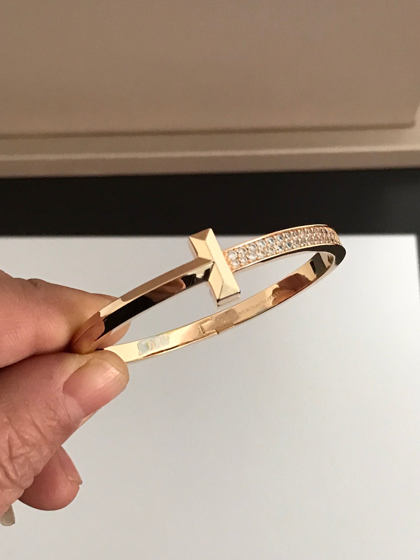 T1 WIDE DIAMOND HINGED BANGLE ROSE GOLD