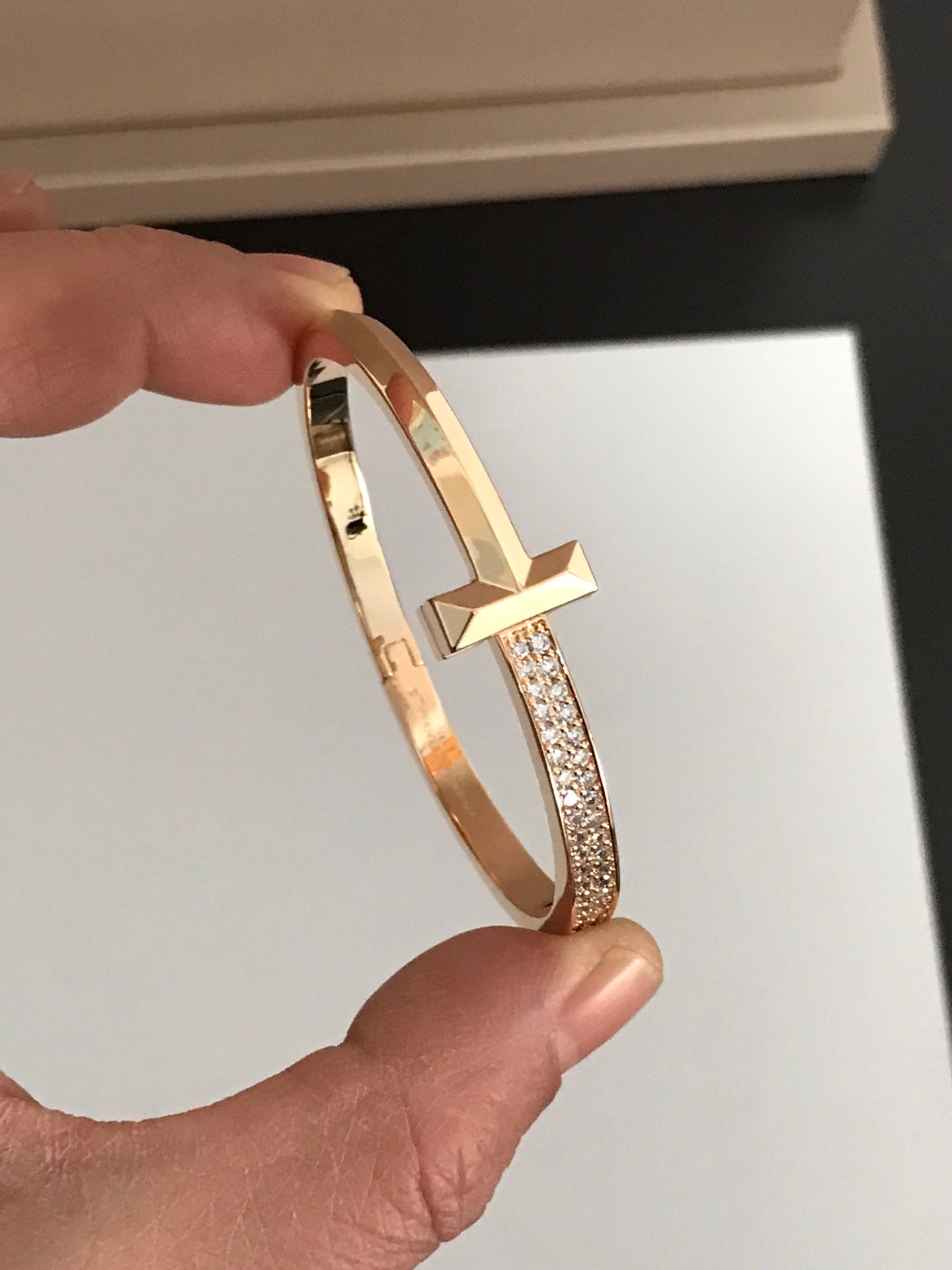 T1 WIDE DIAMOND HINGED BANGLE ROSE GOLD