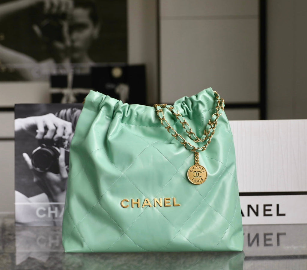 CC 22 ANTIBA SAC HOBO VERT CLAIR 39CM 