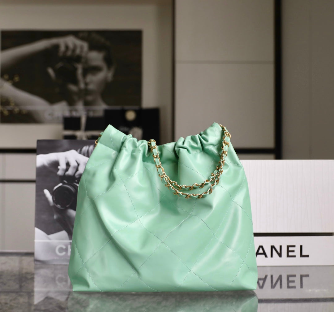 CC 22 ANTIBA SAC HOBO VERT CLAIR 39CM 