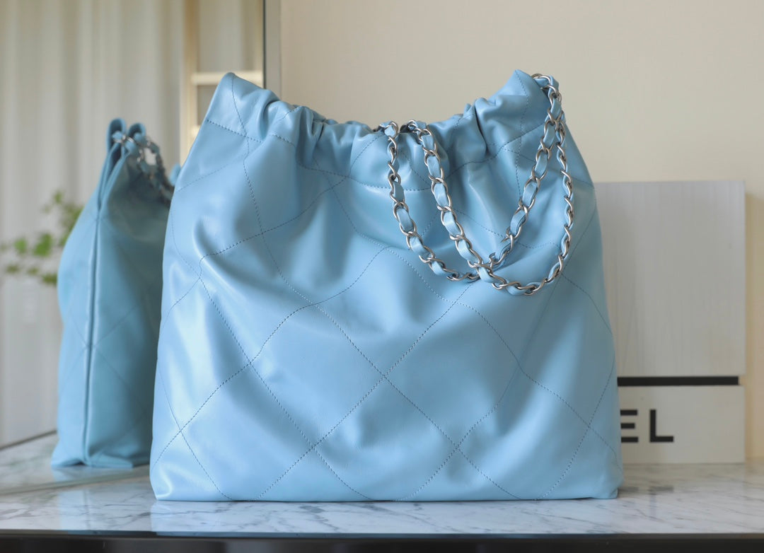 CC 22 ANTIBA SAC HOBO BLEU CLAIR 39CM 